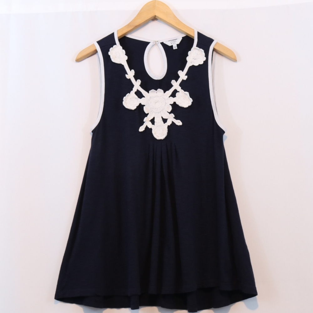 Crown & Ivy Floral  Embroidered Swing Tank Top, Size XS